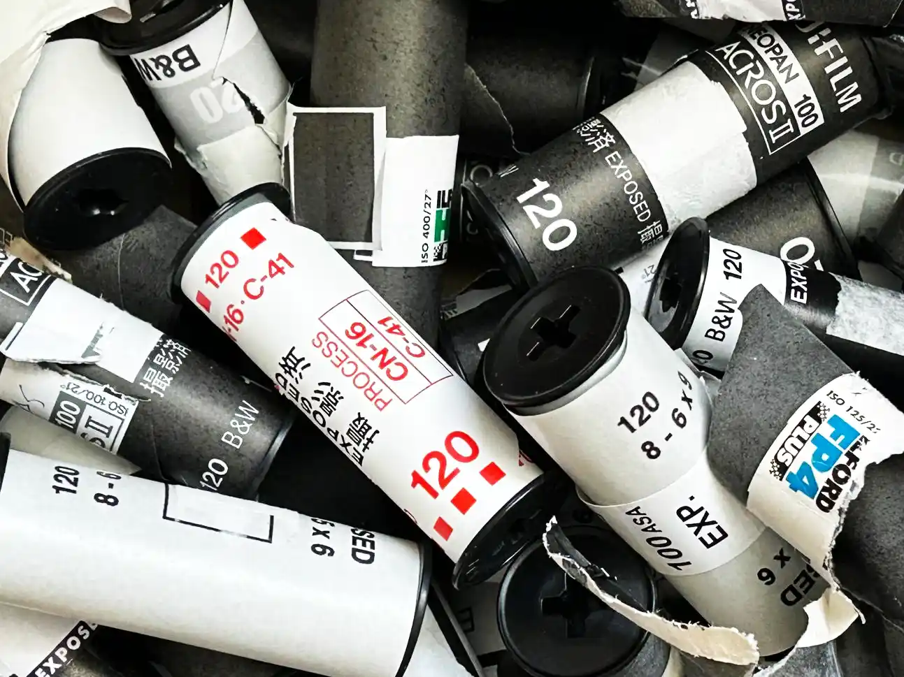 revelado y escaneado 120 color y blanco y negro al mejor precio del mercado calidad precio rapidez acabado profesional